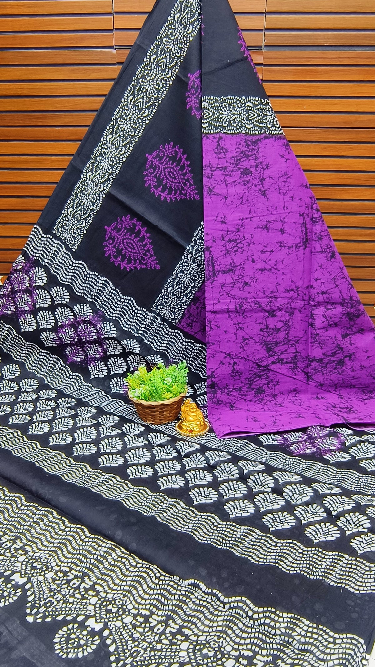Bengal Navy Black Mul Mul Cotton saree with Geometric print